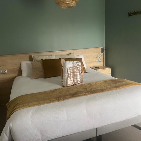 Chambre Privatisee L'Ermitage Vue Sur La Mayenne Шато-Гонтье Экстерьер фото