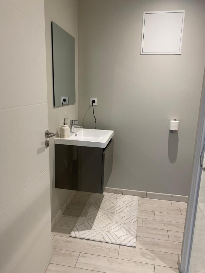 Chambre Privatisee L'Ermitage Vue Sur La Mayenne Шато-Гонтье Экстерьер фото