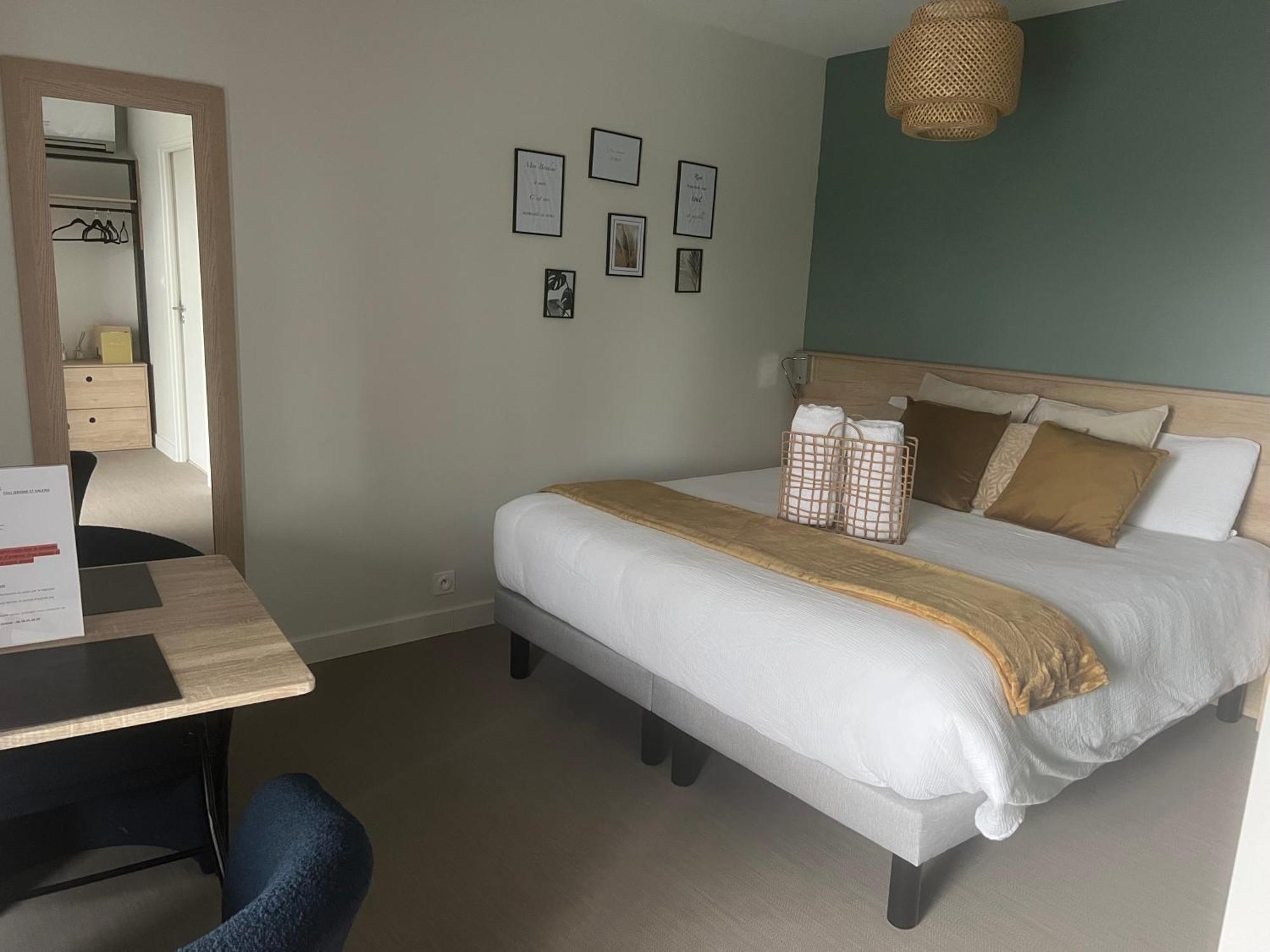 Chambre Privatisee L'Ermitage Vue Sur La Mayenne Шато-Гонтье Экстерьер фото